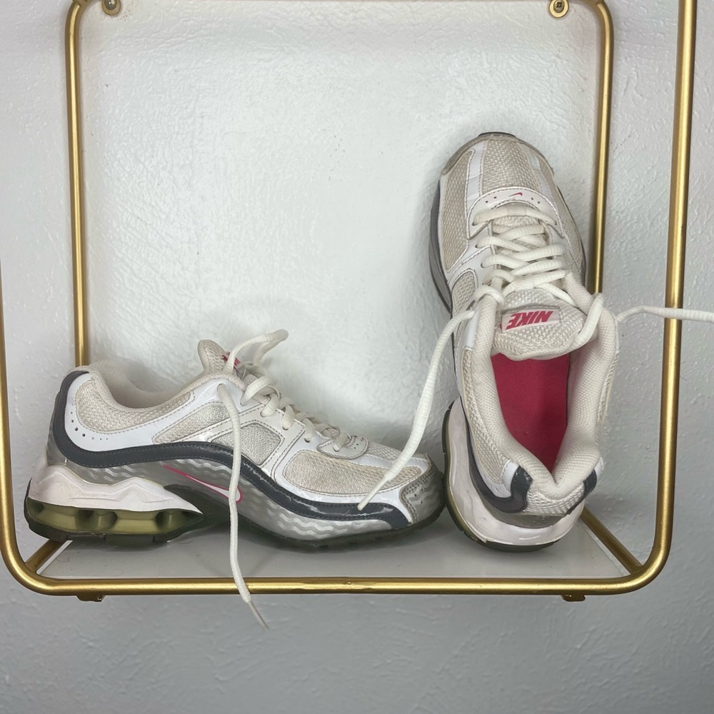 Girls Nikes